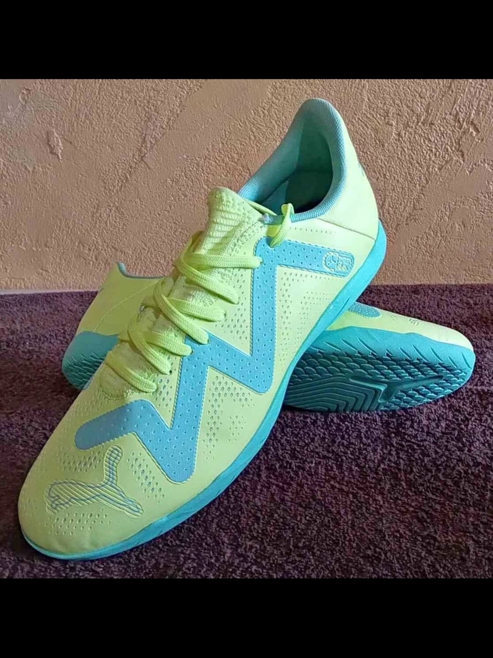 Puma Future Play IT Indoor Soccer Shoes Men's Size 10.5